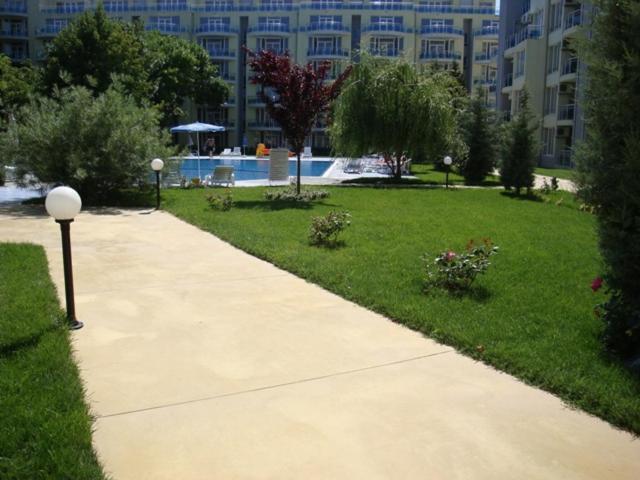 Oazis Cozy Beach Apartment Ravda Luaran gambar