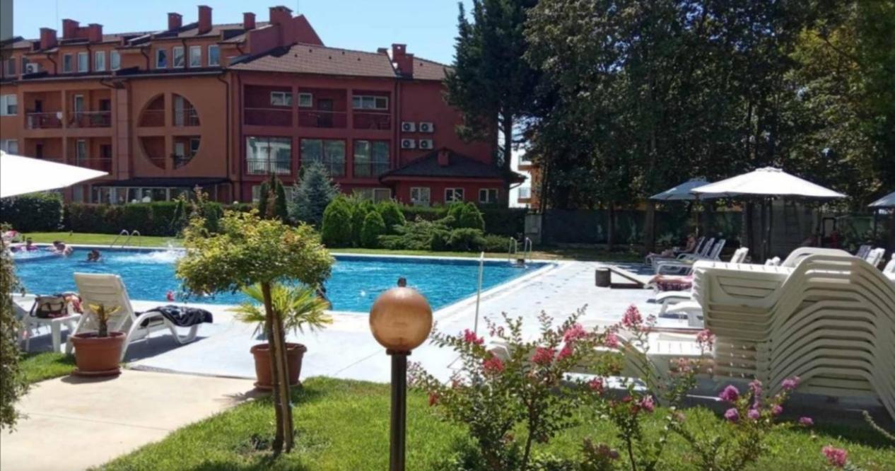 Oazis Cozy Beach Apartment Ravda Luaran gambar